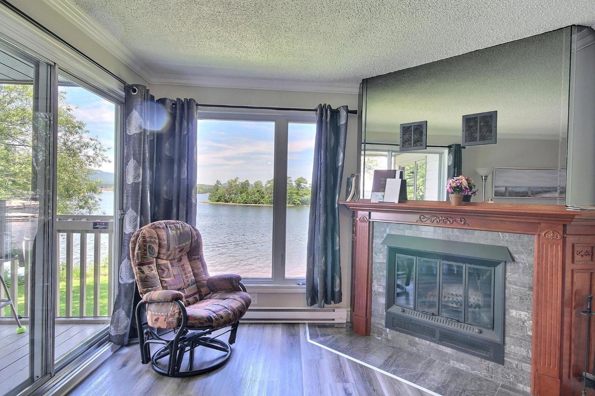 Location Tourisme Estrie - Oberge Du Village Magog Ngoại thất bức ảnh